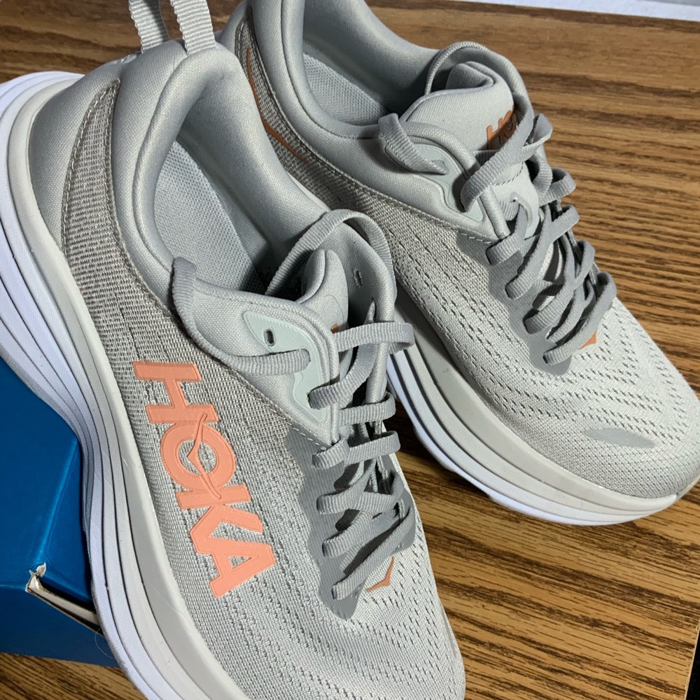 Women’s HOKA Bondi 8, size 7.5, gray